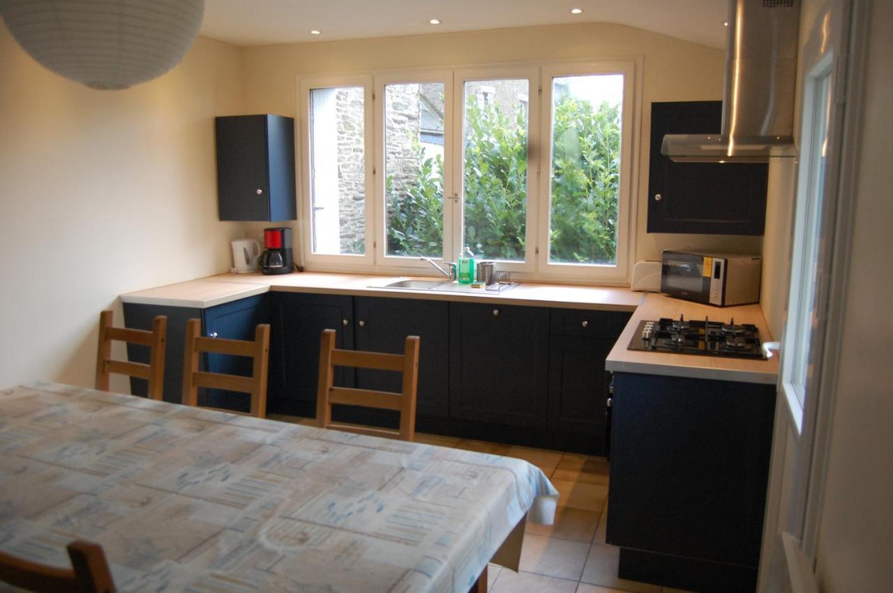 La Maison De Leonie Holiday home Plussulien